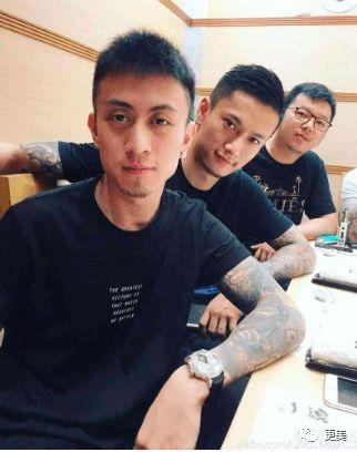 上海秦奋什么背景,上海金融新贵，从草根逆袭到行业翘楚的传奇人生