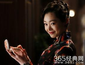 伪装着于曼丽背景,揭开伪装背后的真实身份