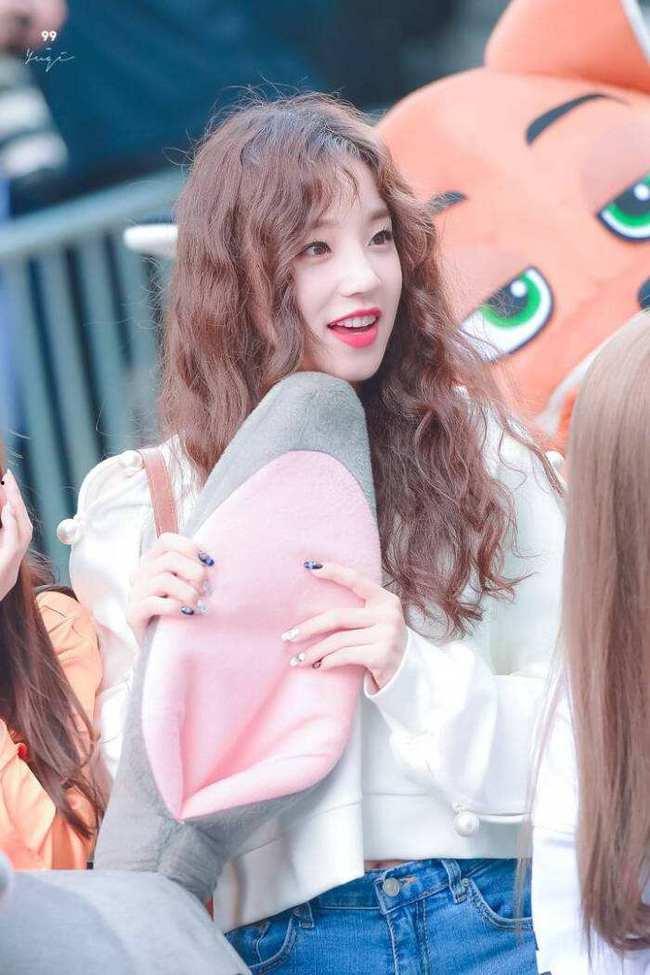 宋雨琦个人资料,多才多艺的青春偶像，从舞台到荧屏的璀璨星途